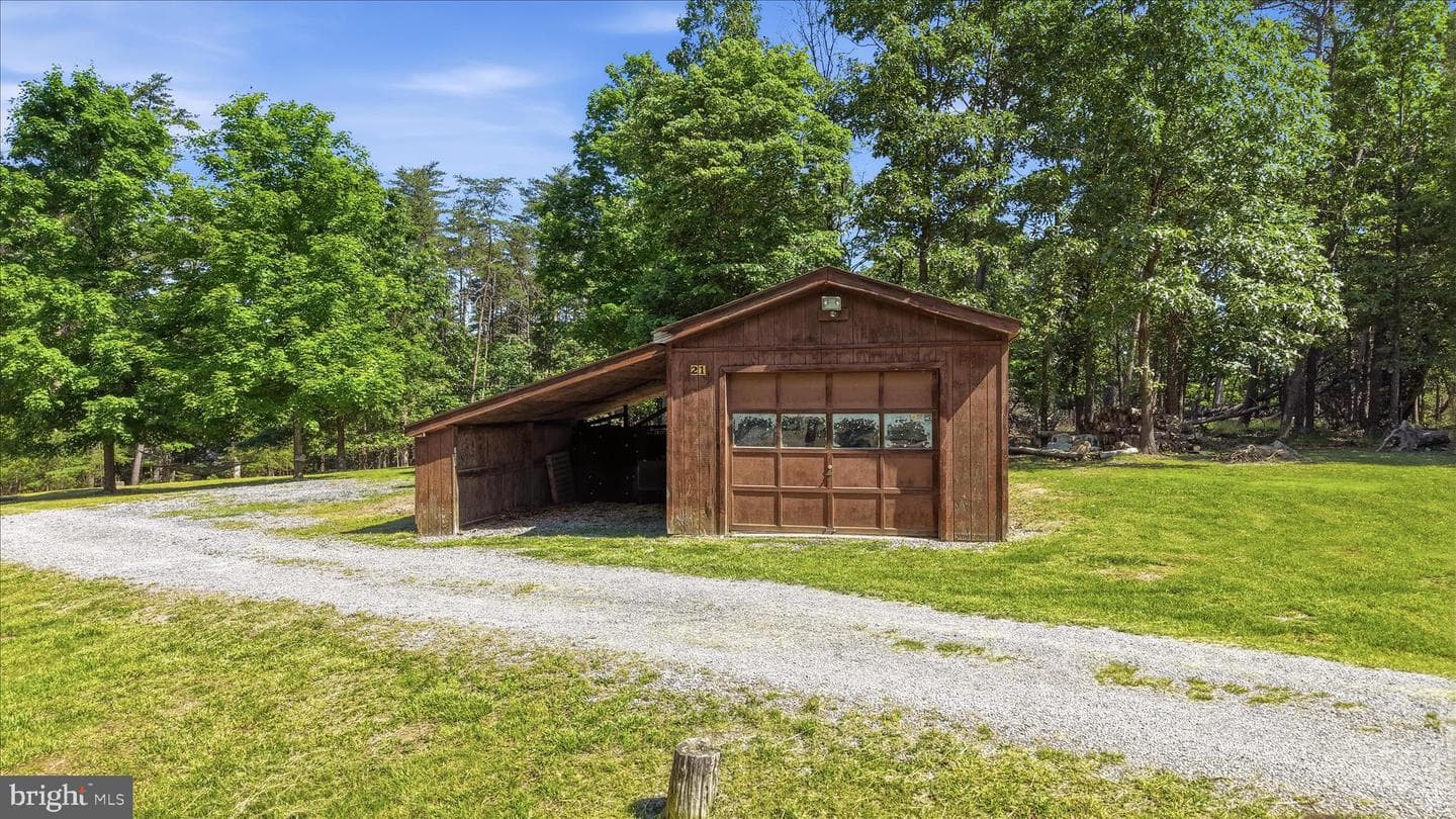 185 Plum Tree Lane photo 20