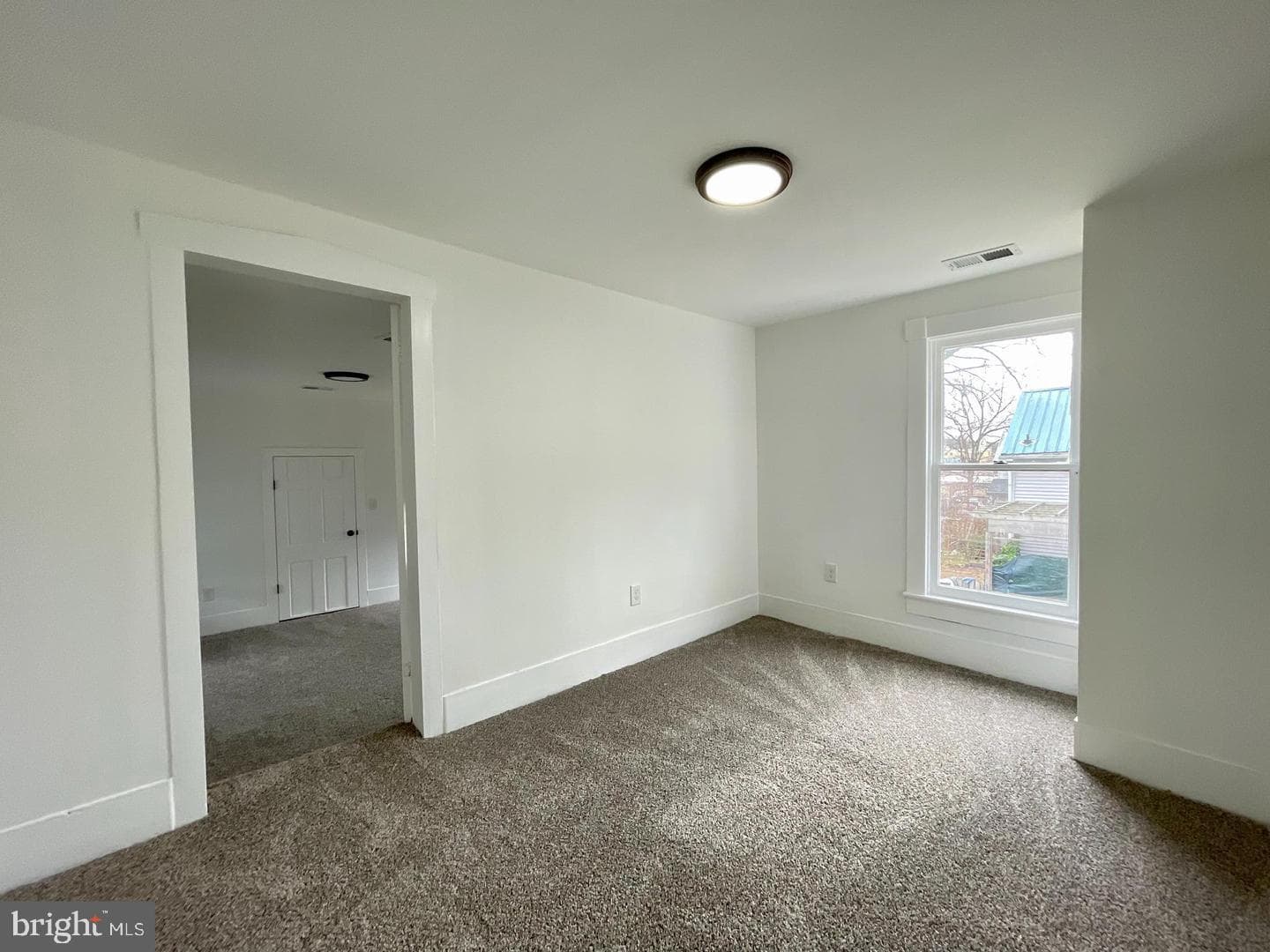 364 Wilkes Street photo 32