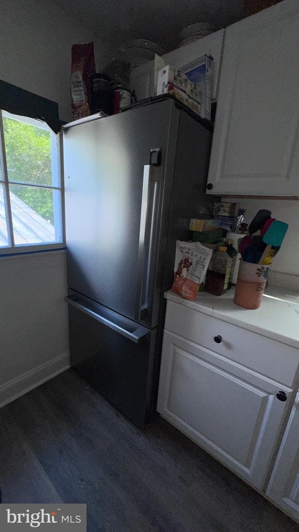364 Wilkes Street photo 9