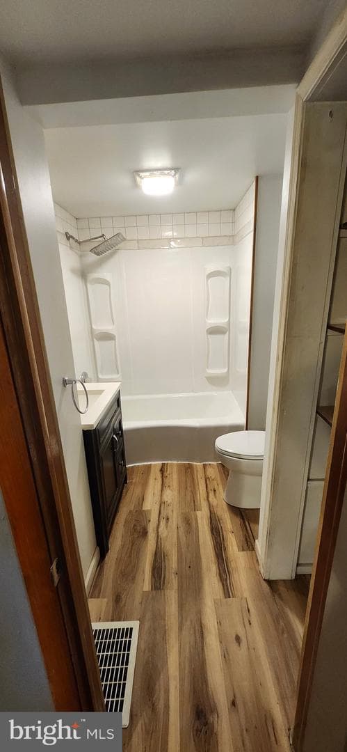 81 Norris Avenue photo 10