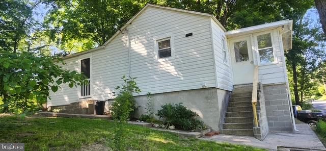 81 Norris Avenue photo 2