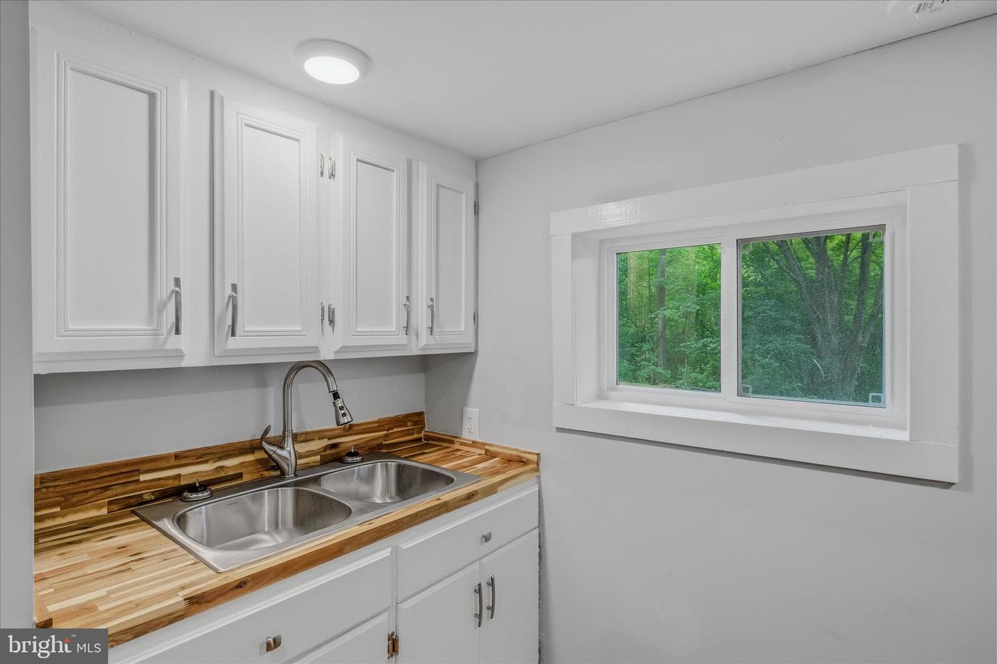 64 Hobday Lane photo 14
