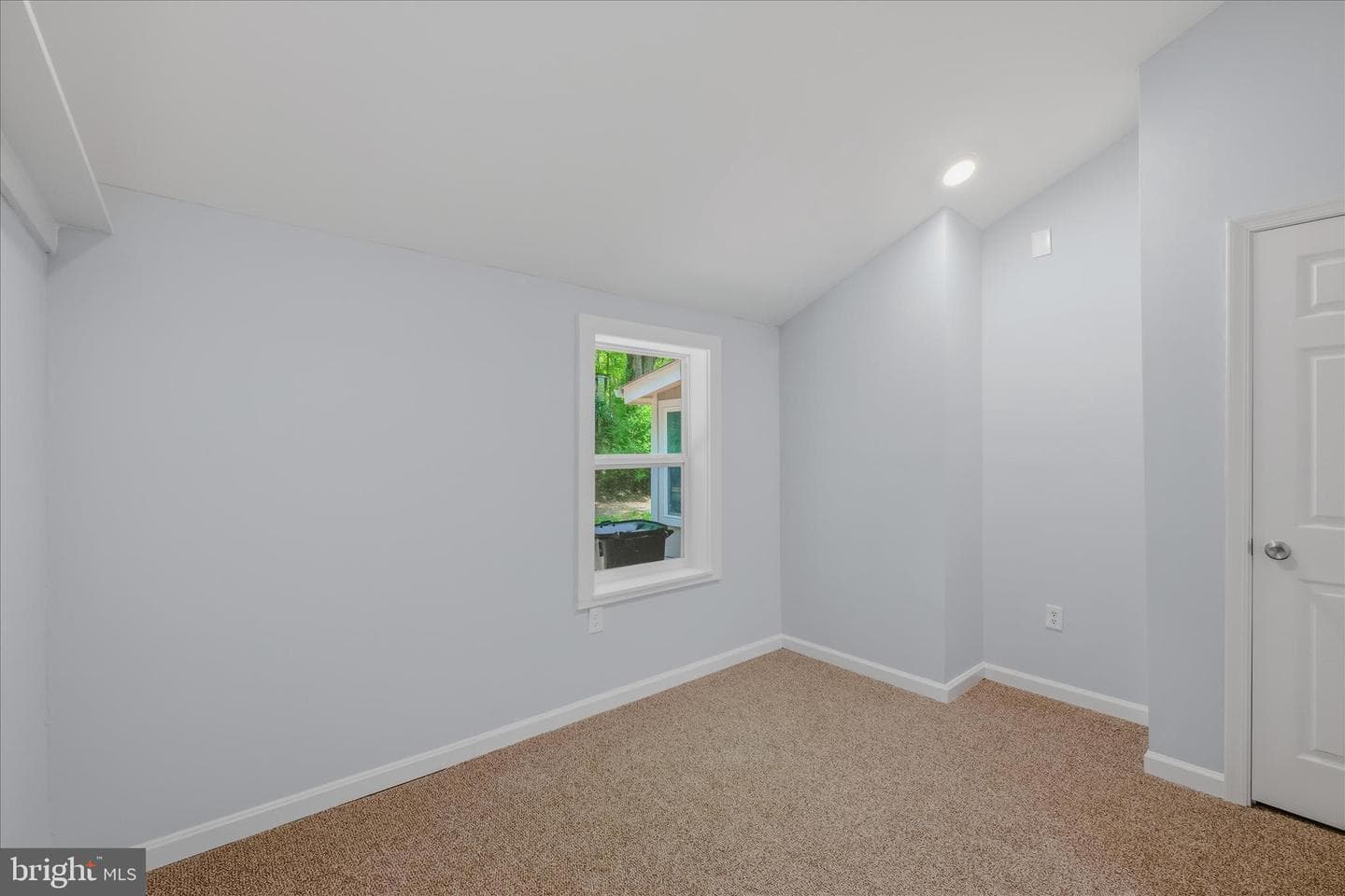 64 Hobday Lane photo 20