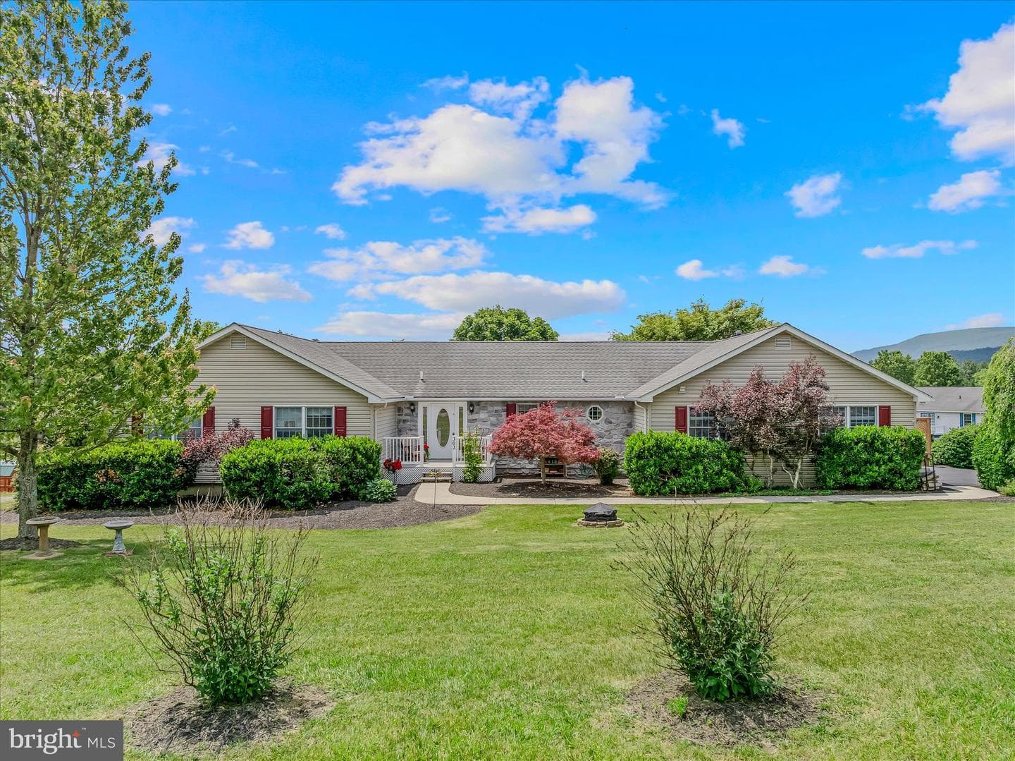 302 Prado Way, Berkeley Springs