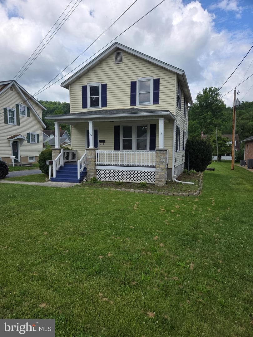 308 S Green Street, Berkeley Springs