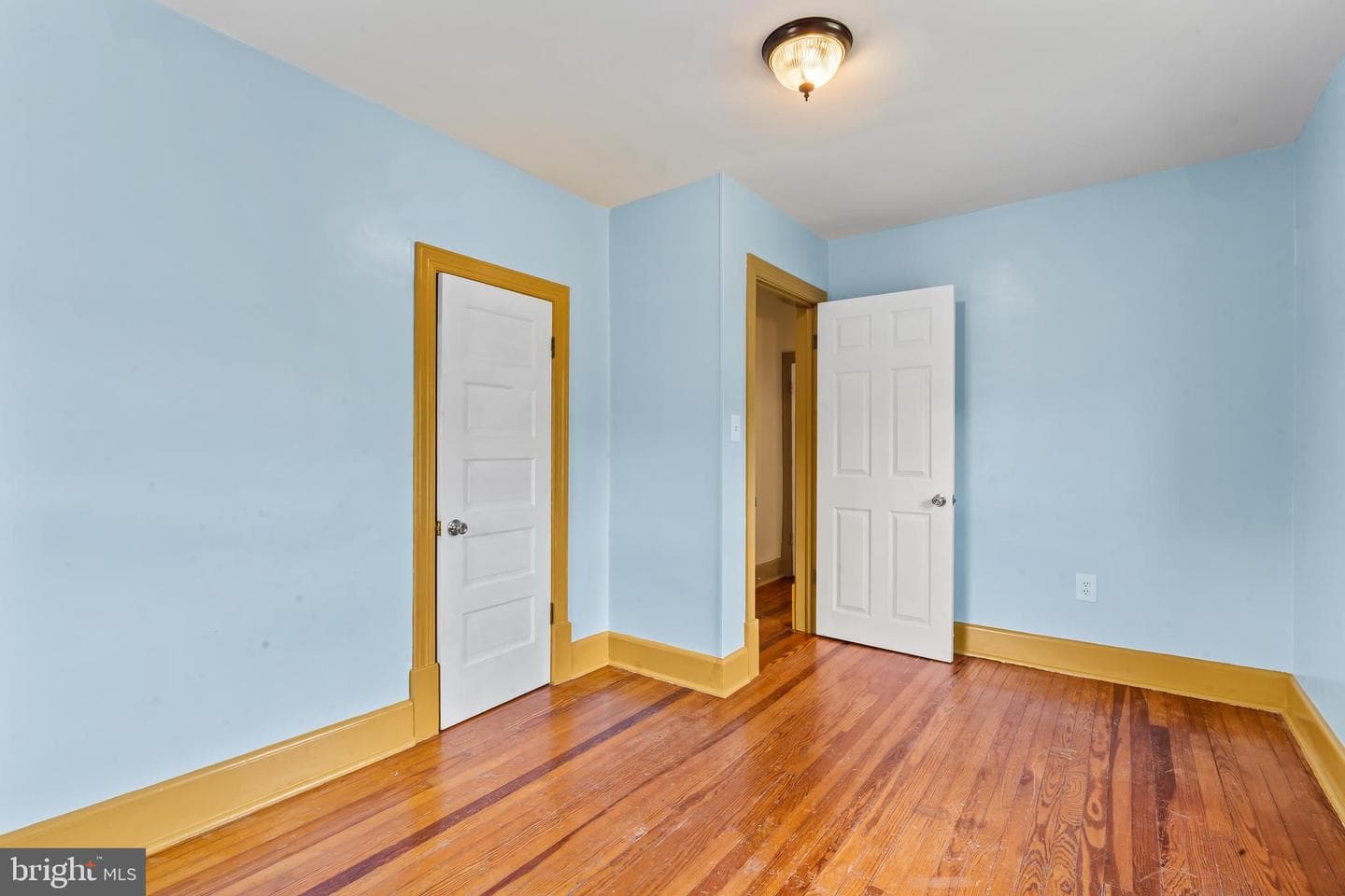 308 S Green Street photo 27