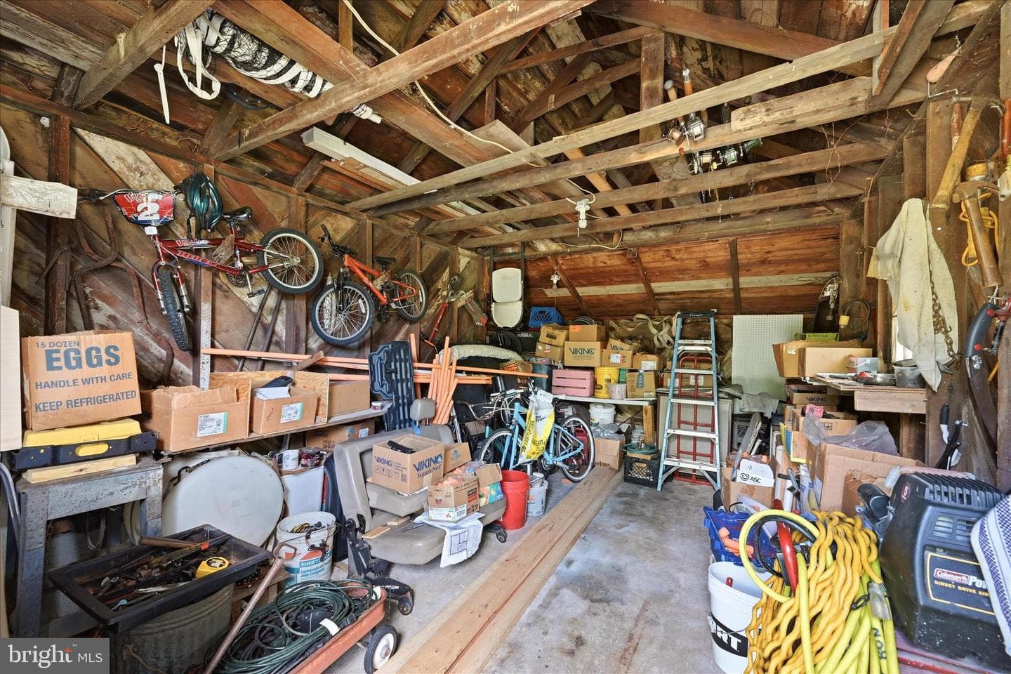 9581 Valley Road photo 61