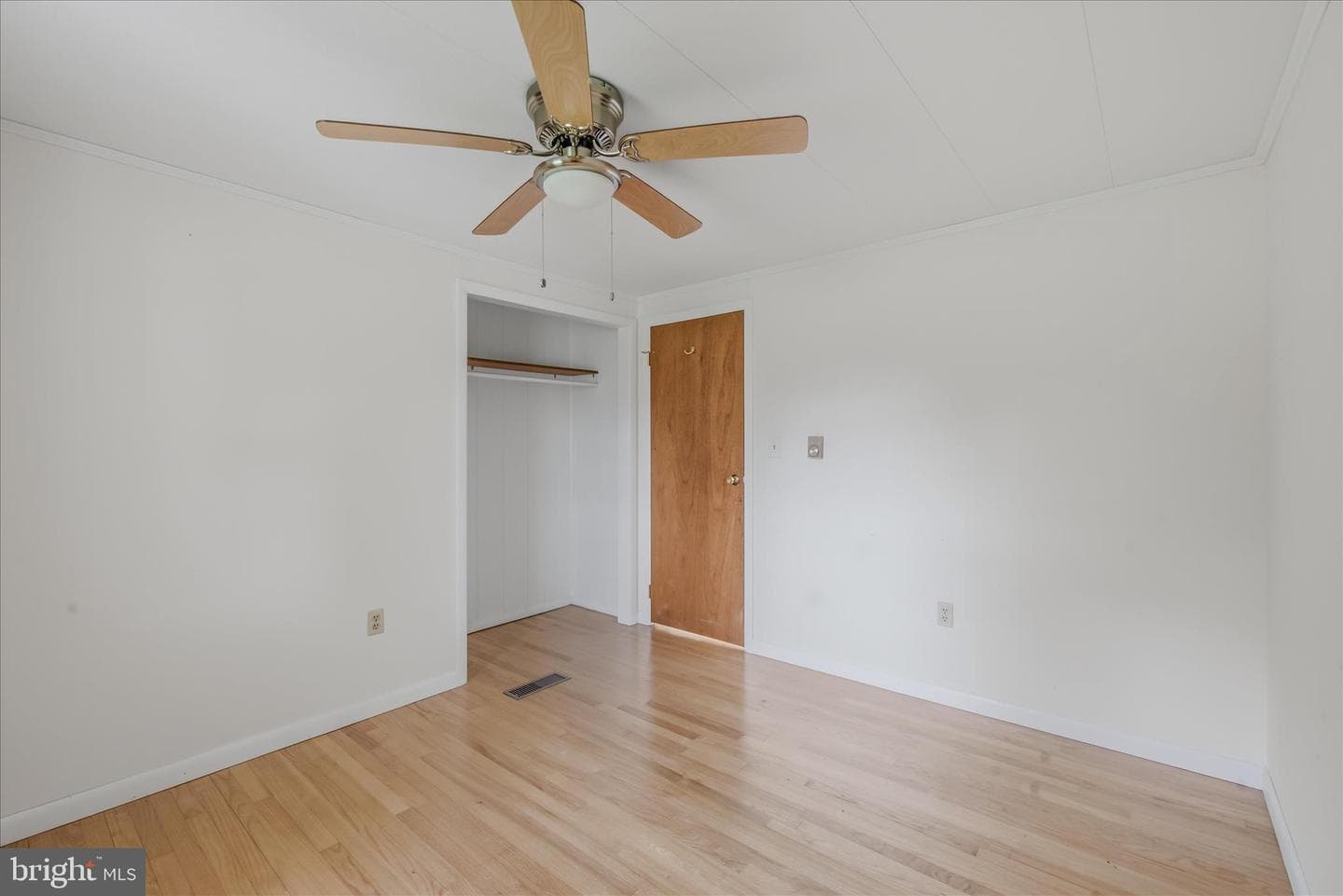 34 Morgan Lane photo 16