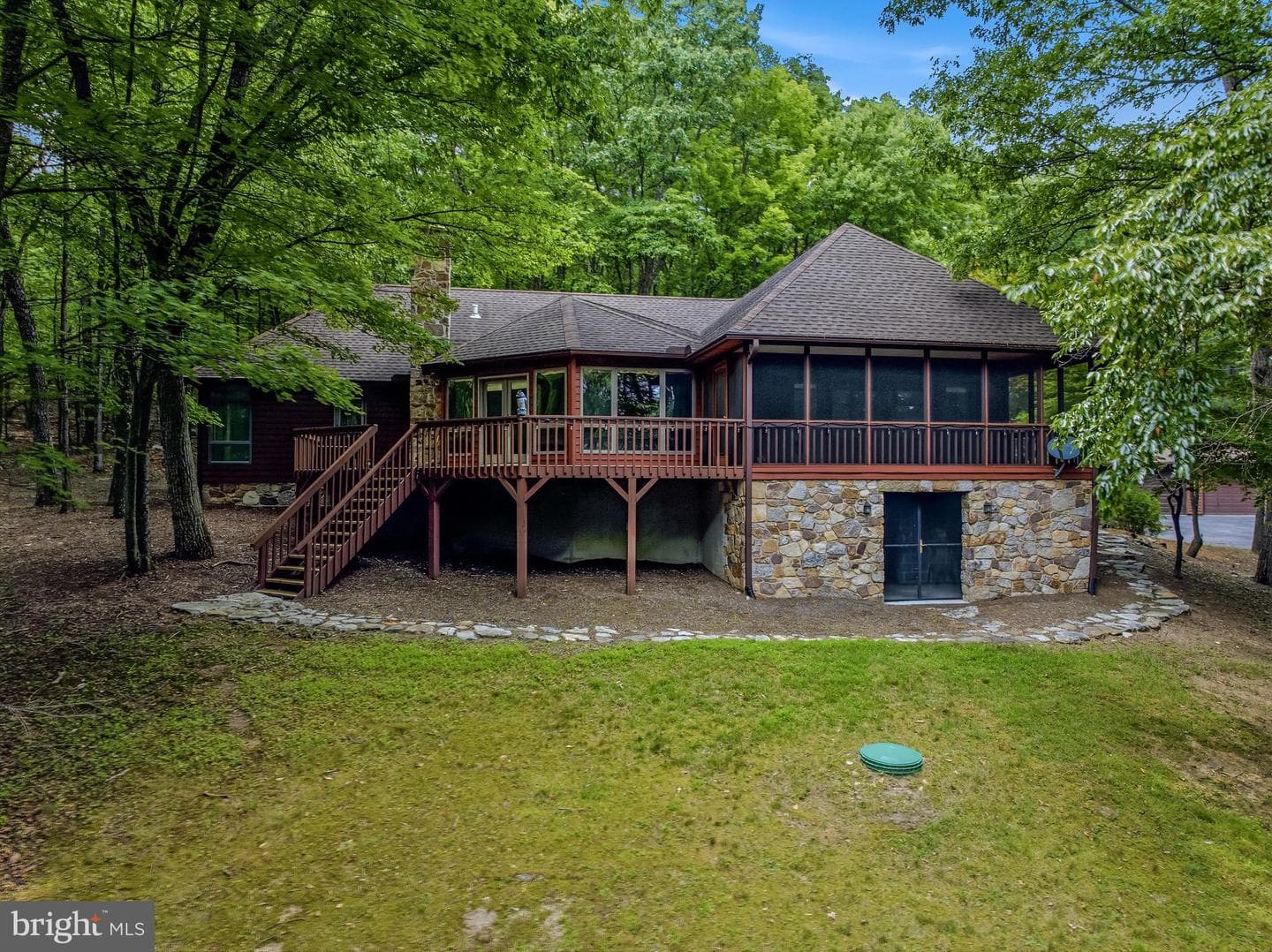 355 Sandstone Lane photo 1