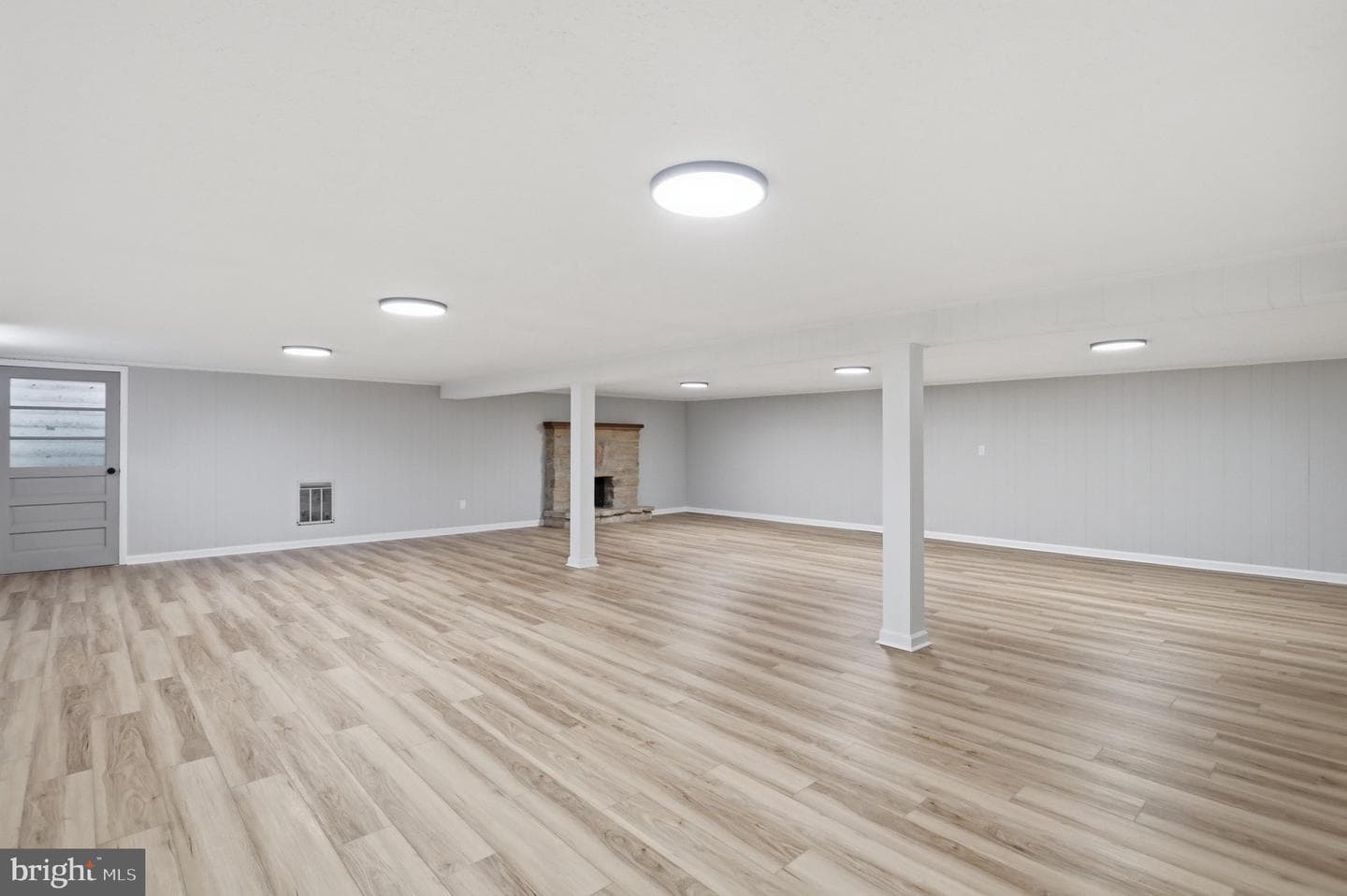 11195 Valley Road photo 22