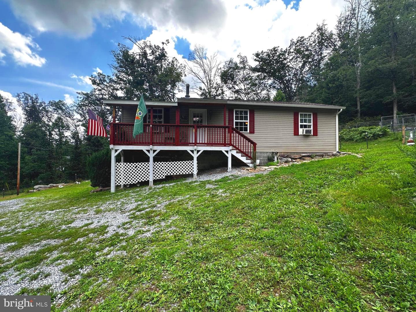 555 Featherbed Lane photo 7