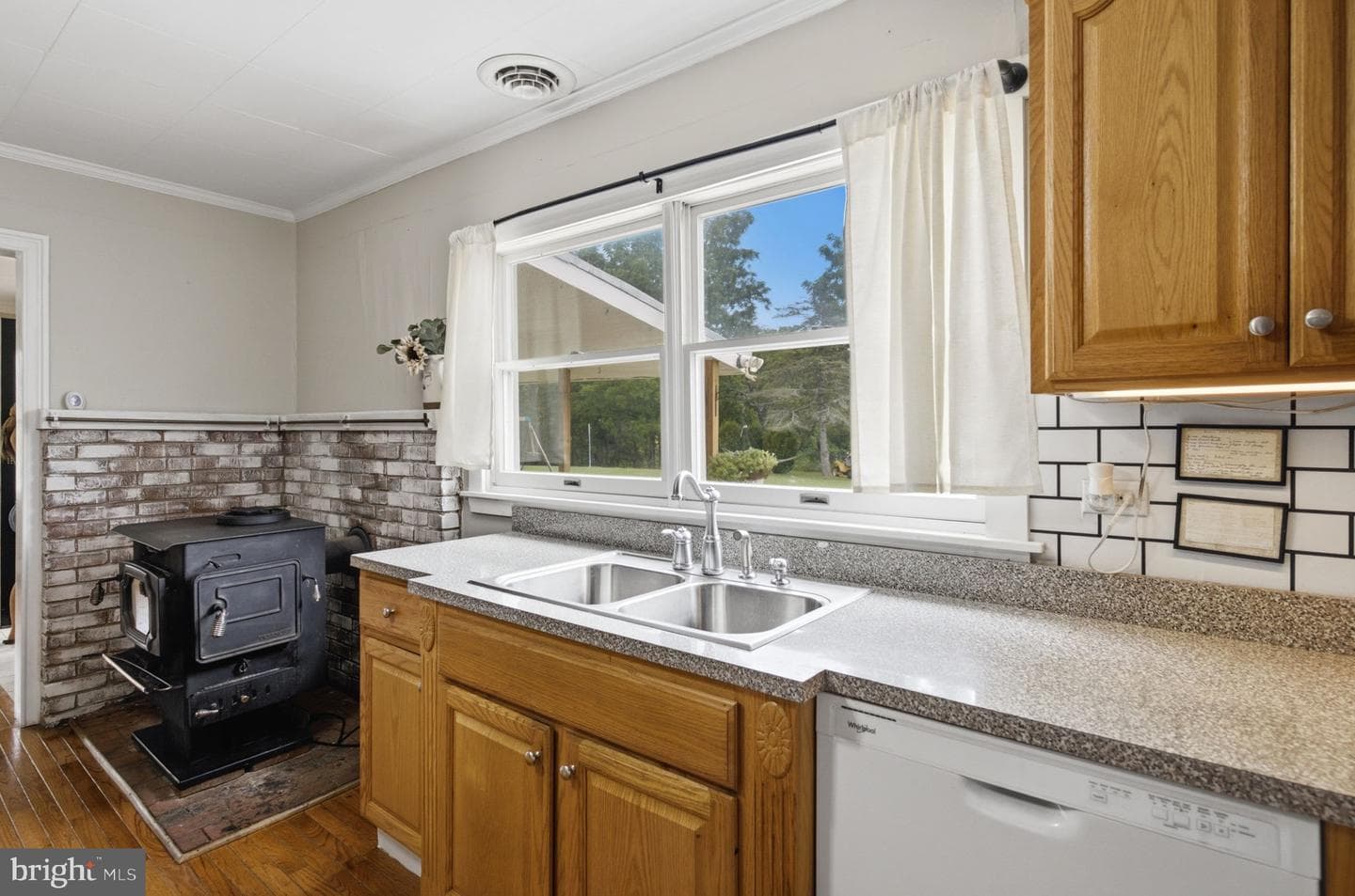 2197 Mauzy Road photo 16