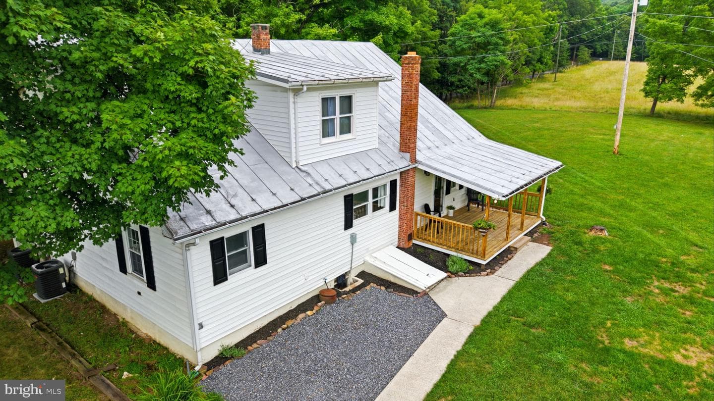 2197 Mauzy Road photo 3