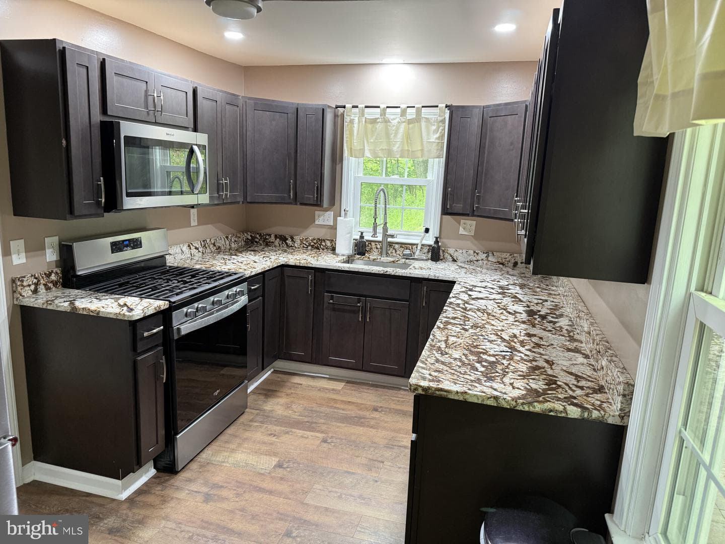 32 Fairfax Drive photo 10