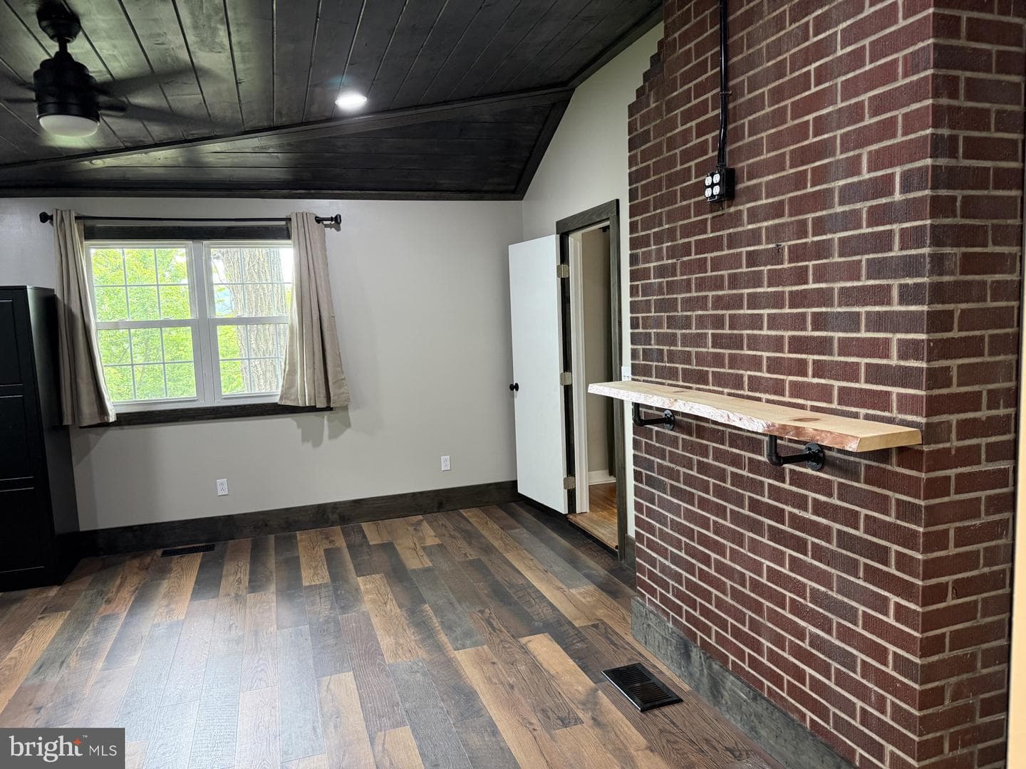 32 Fairfax Drive photo 21