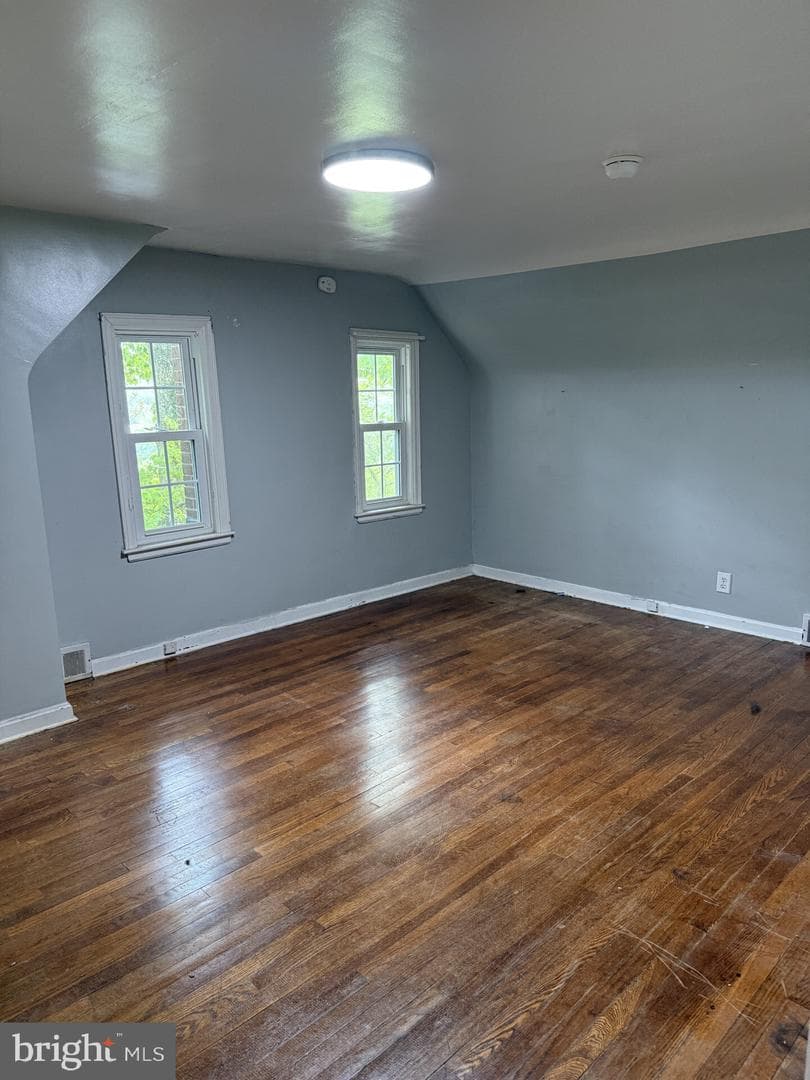 32 Fairfax Drive photo 27
