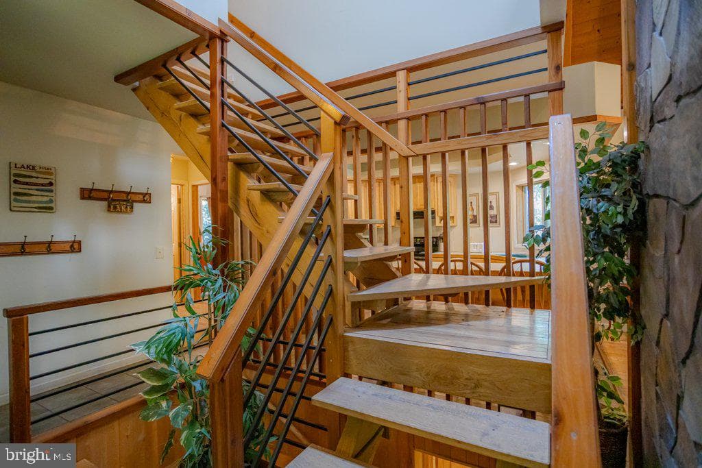 174 Sumac Lane photo 34