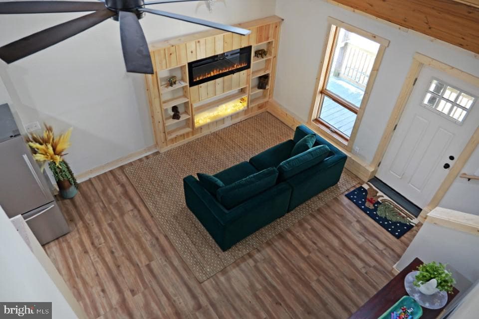 113 Ringer Avenue photo 3