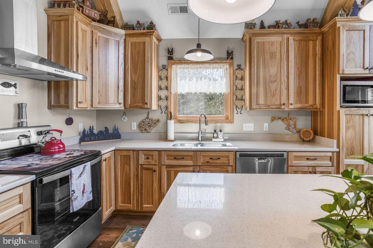 442 Grosbeak Drive photo 14