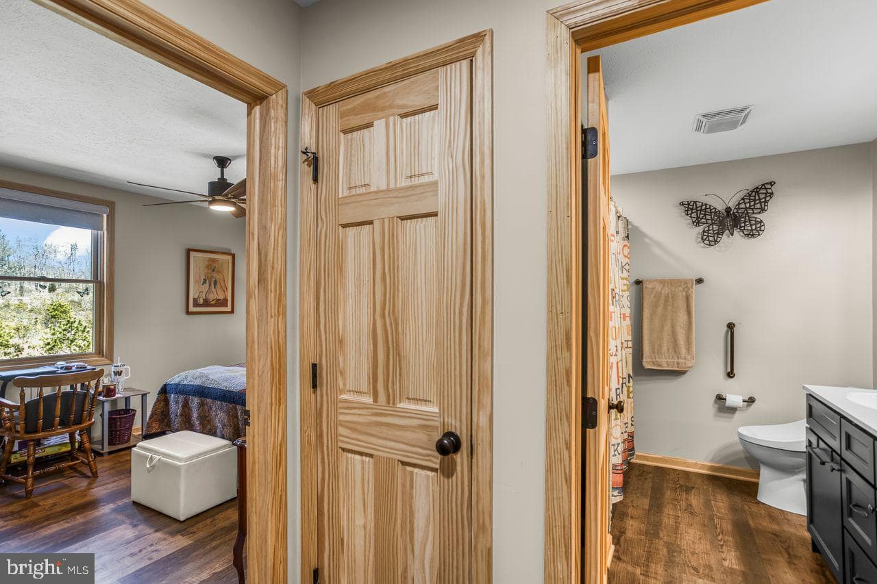 442 Grosbeak Drive photo 38