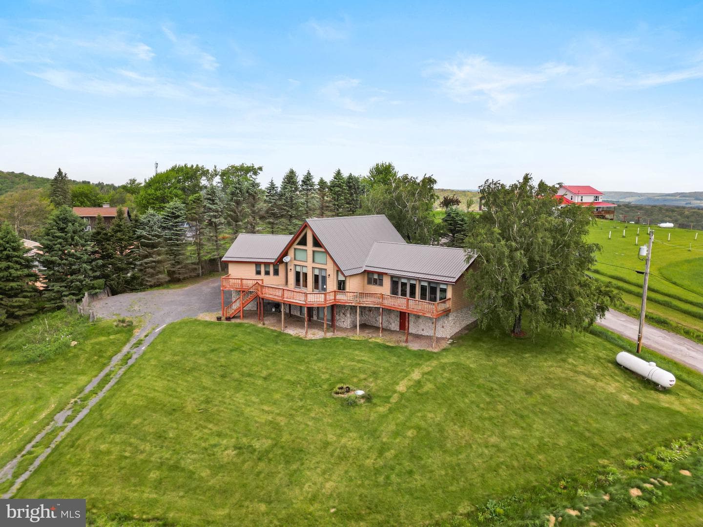 1516 White Oak School Road, Terra Alta