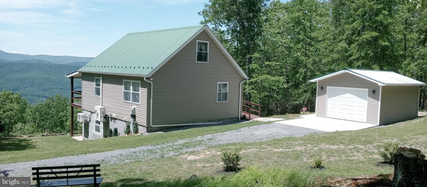 741 Loop Road photo 2