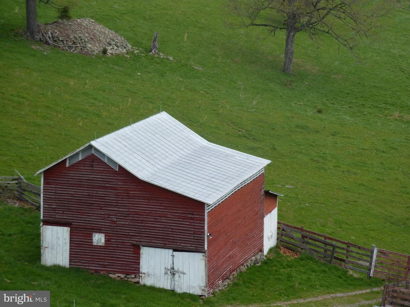 270 Dahmer Road photo 18