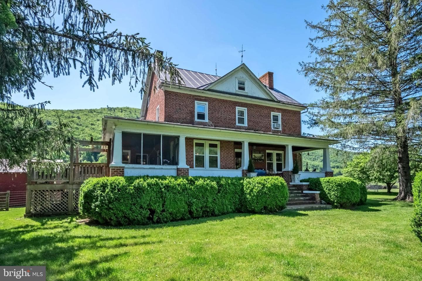 187 Leonard Lane photo 6