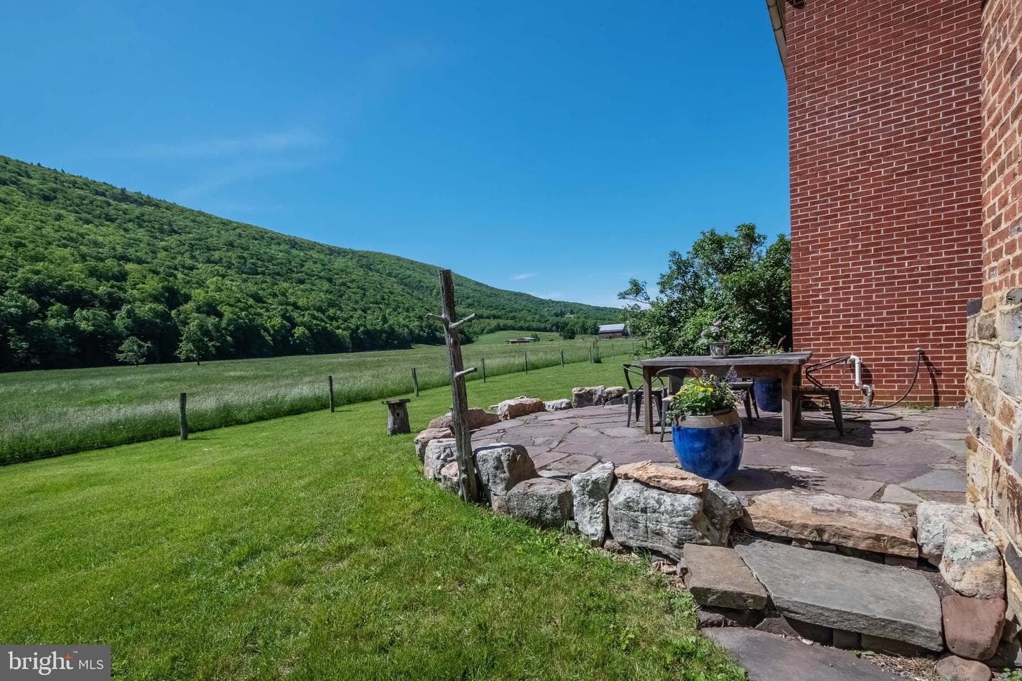 187 Leonard Lane photo 76