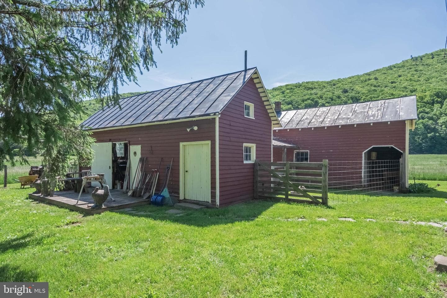 187 Leonard Lane photo 80