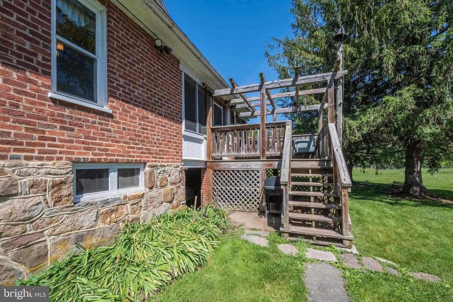187 Leonard Lane photo 95