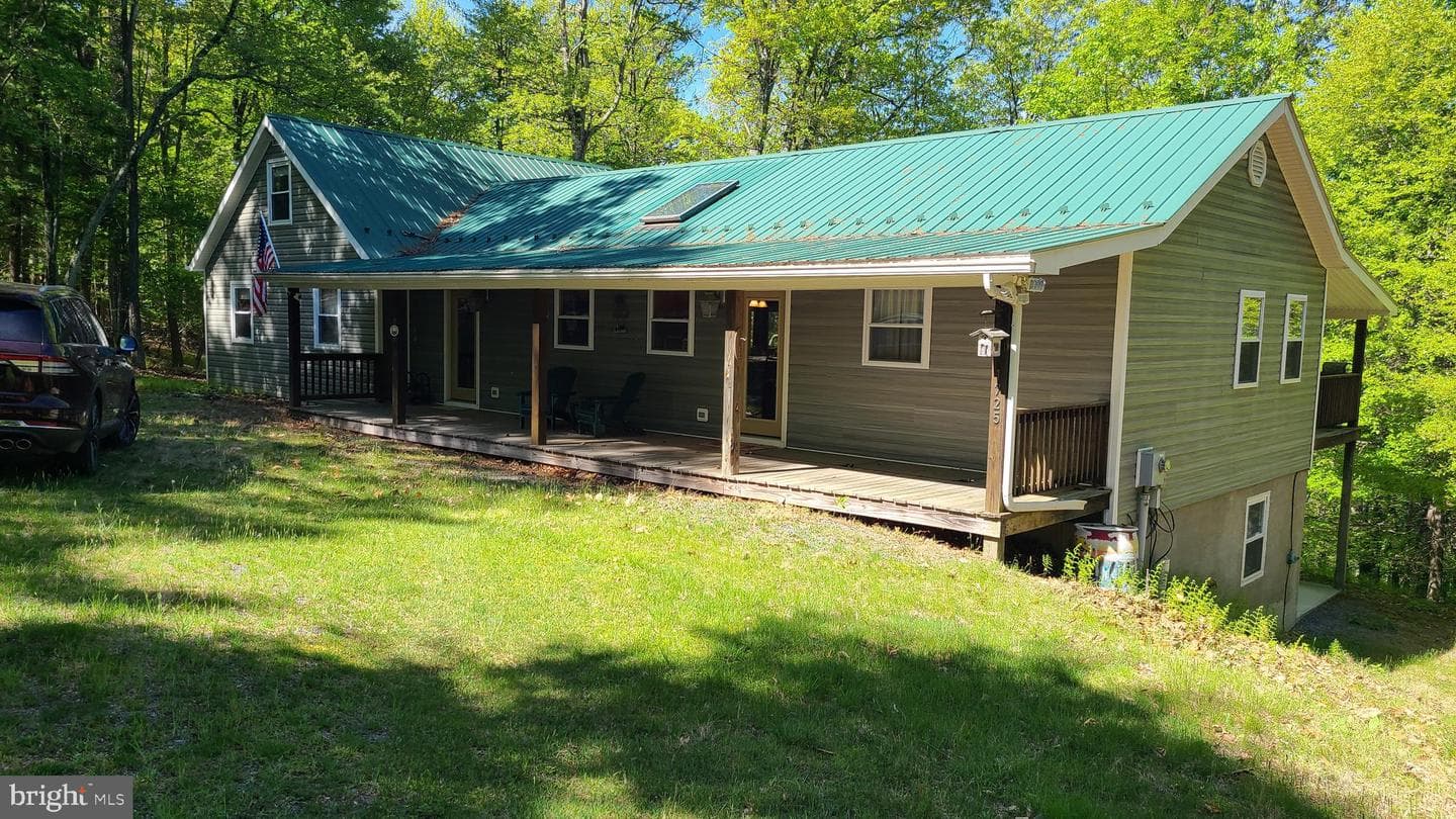 1725 Loop Road photo 1