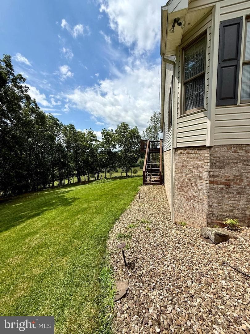 137 Elm Street photo 19