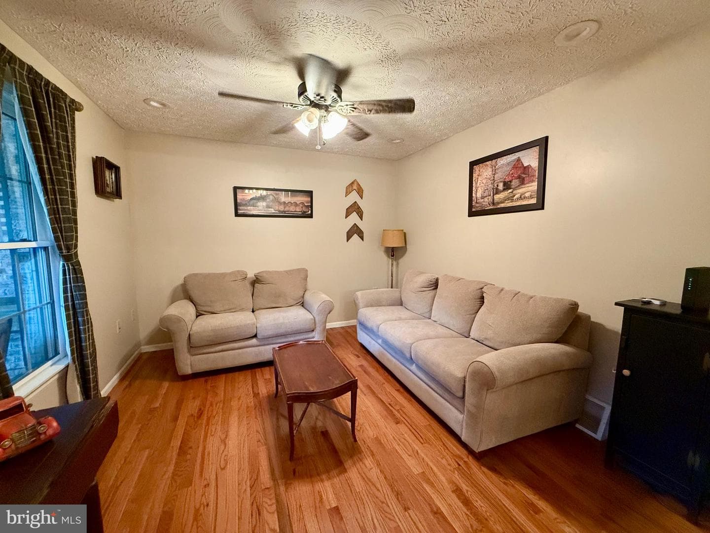 137 Elm Street photo 44