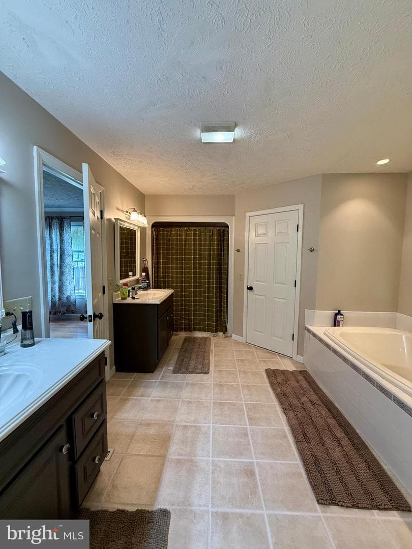 137 Elm Street photo 51