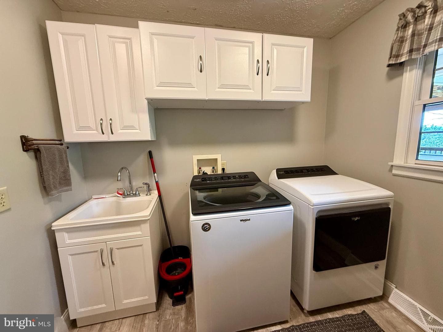 137 Elm Street photo 57