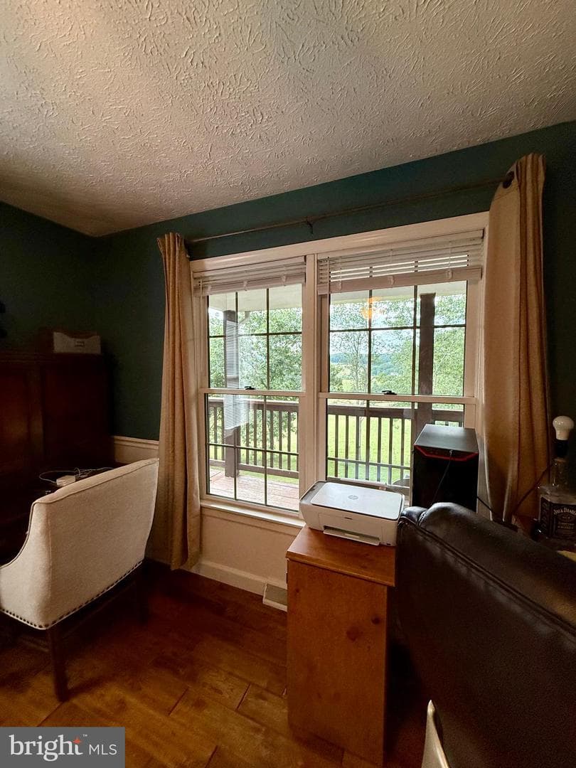 137 Elm Street photo 63