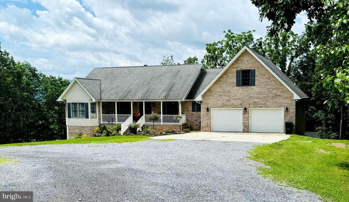 137 Elm Street photo 71