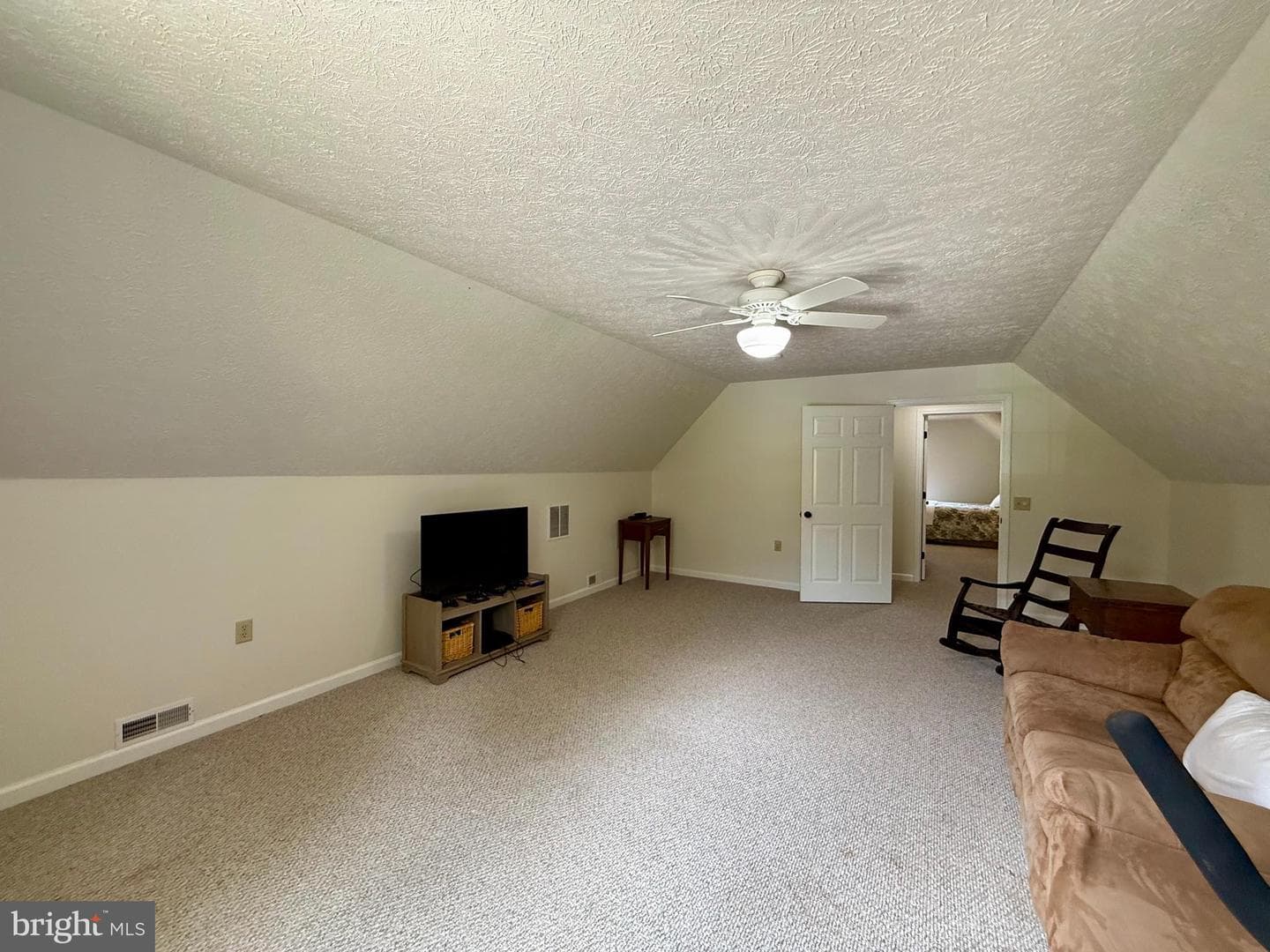 137 Elm Street photo 74