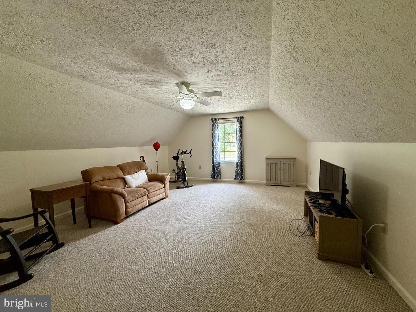 137 Elm Street photo 76