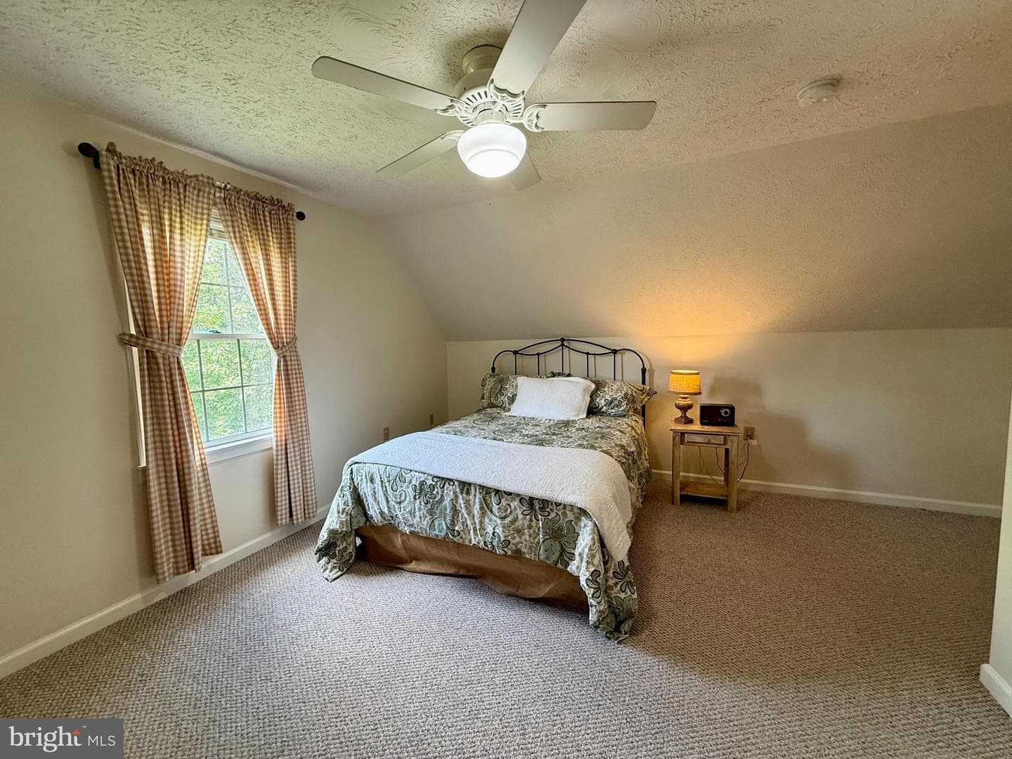137 Elm Street photo 78