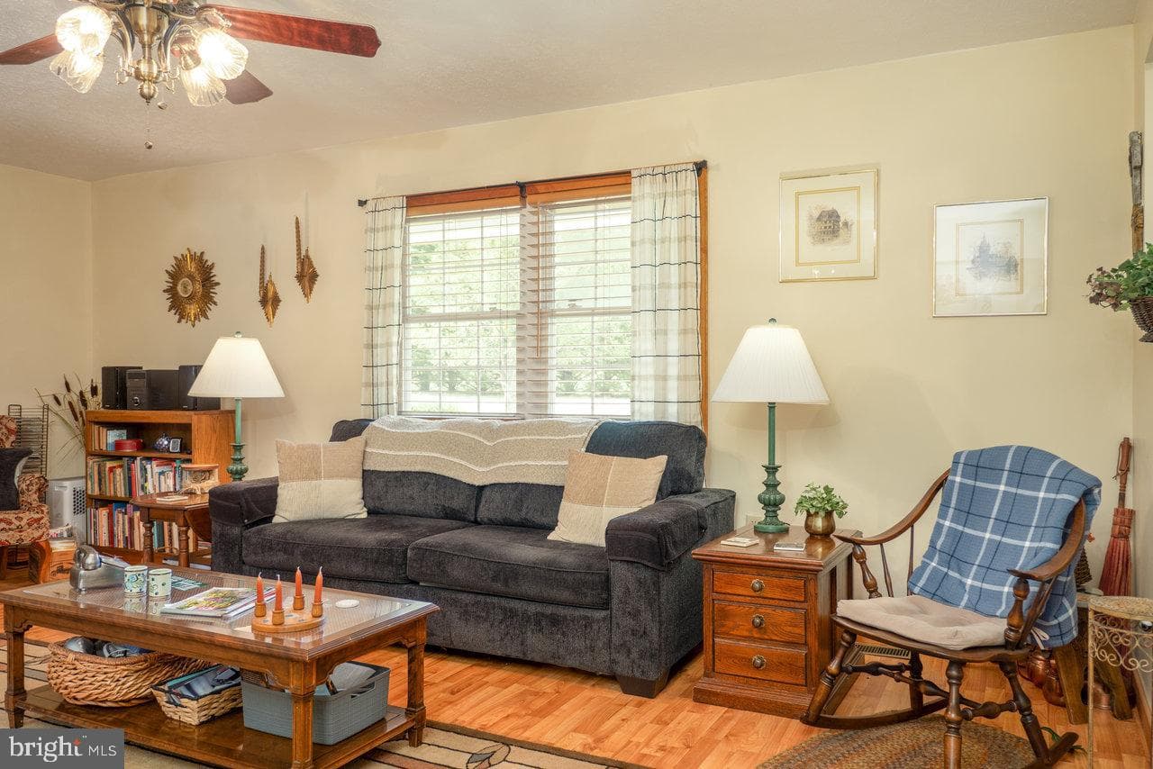 3496 Petersburg Pike photo 18