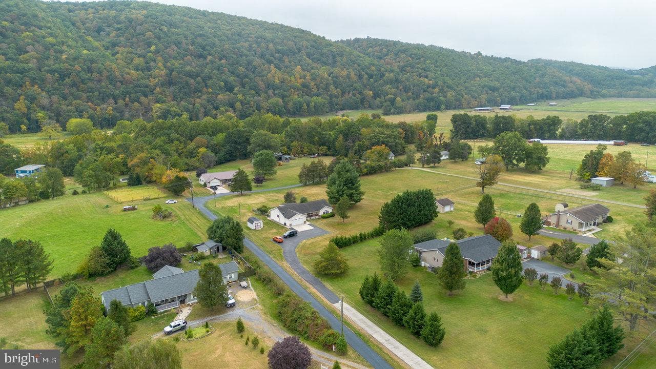 3496 Petersburg Pike photo 6