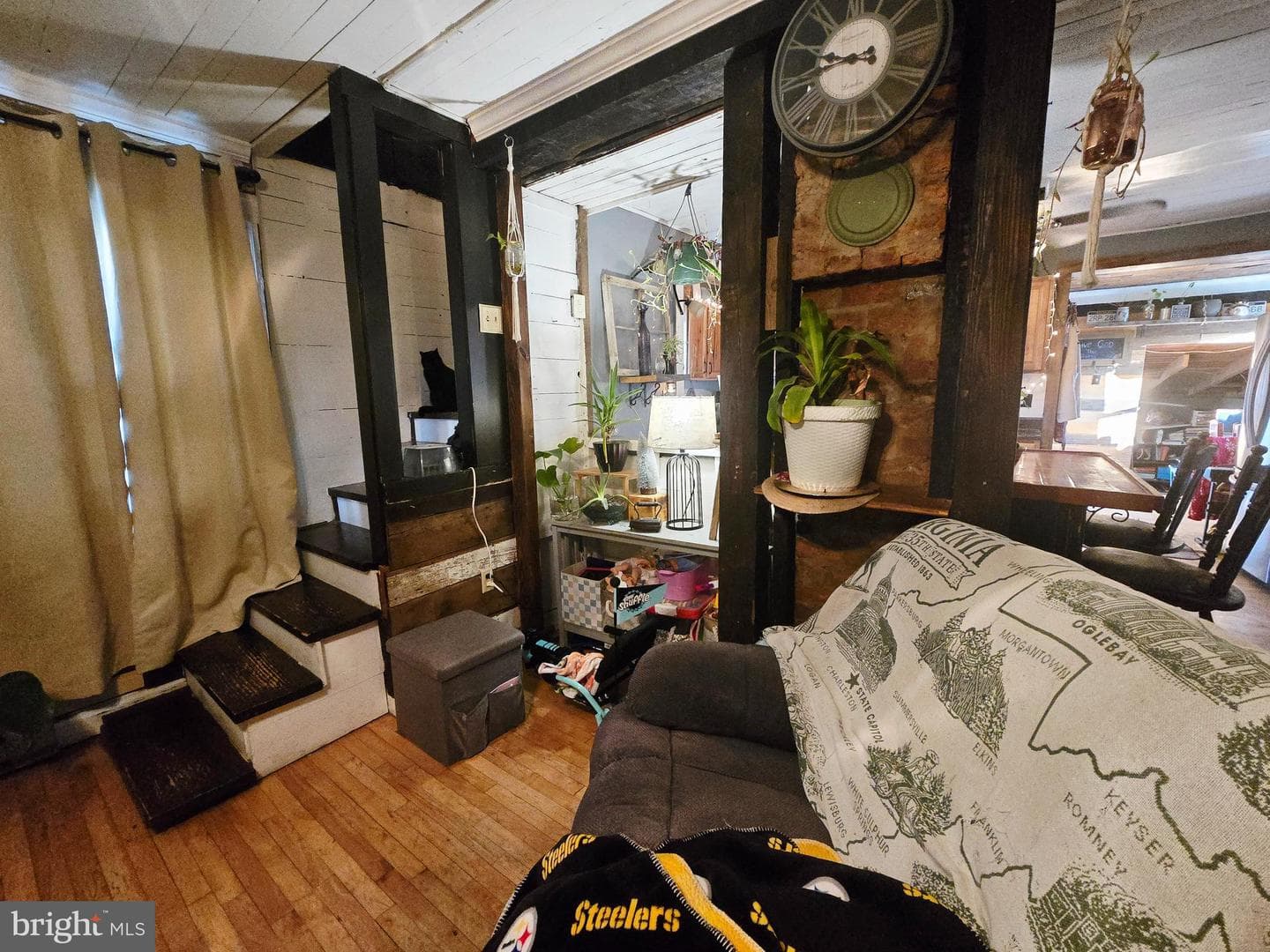 326 Locust Street photo 19
