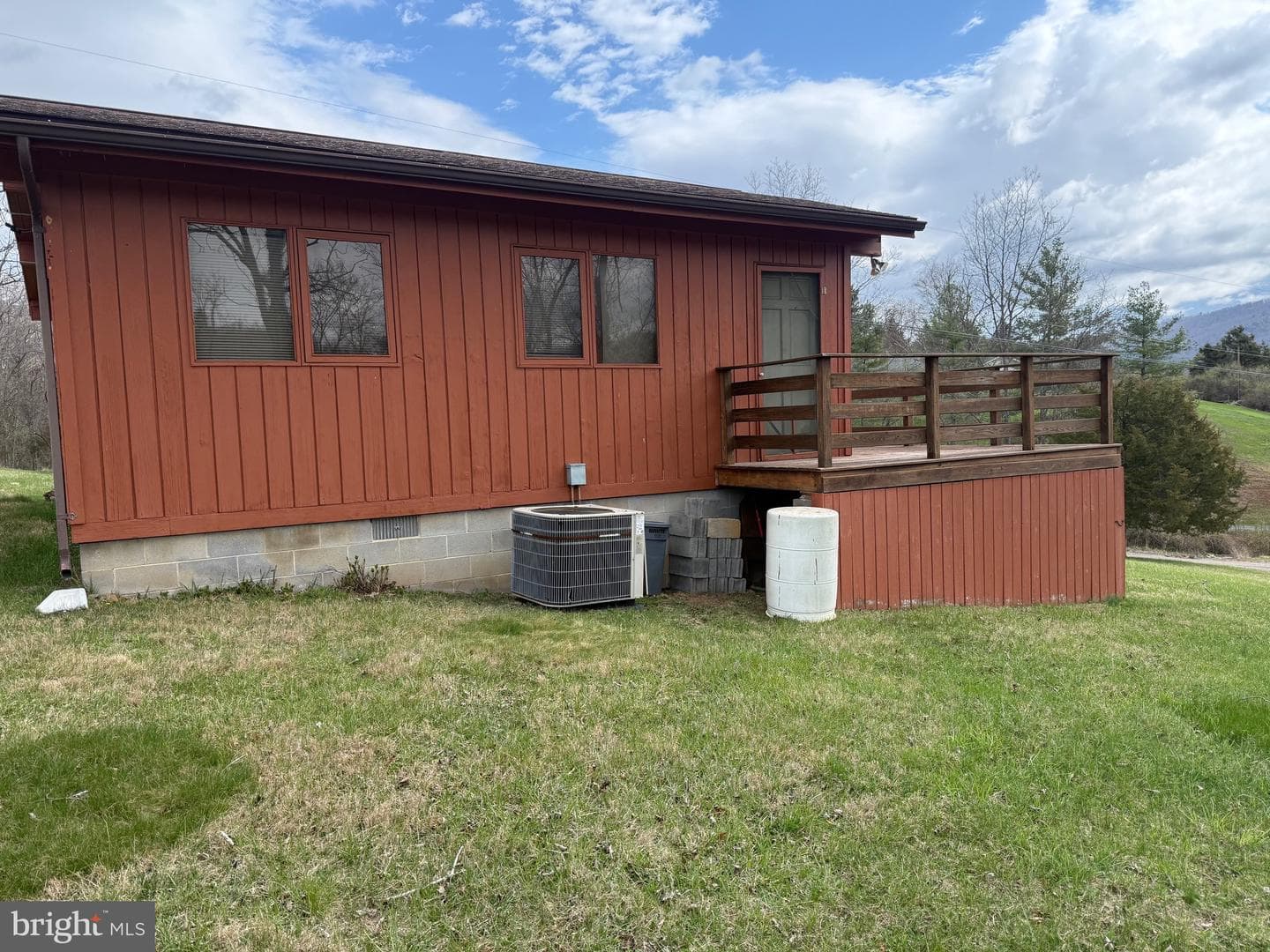 27 Hummingbird Heights photo 3
