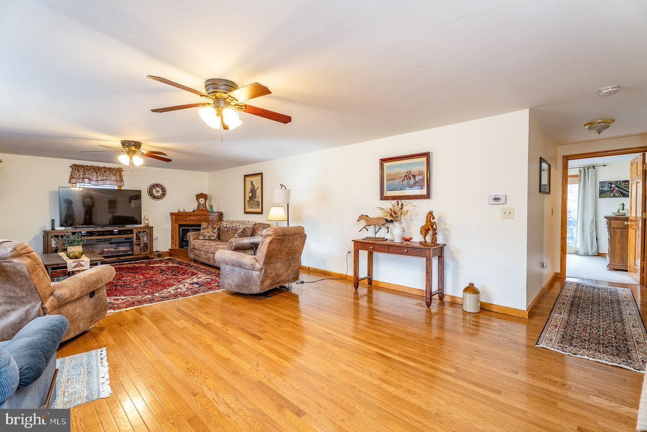 8545 Sugar Grove Road photo 11