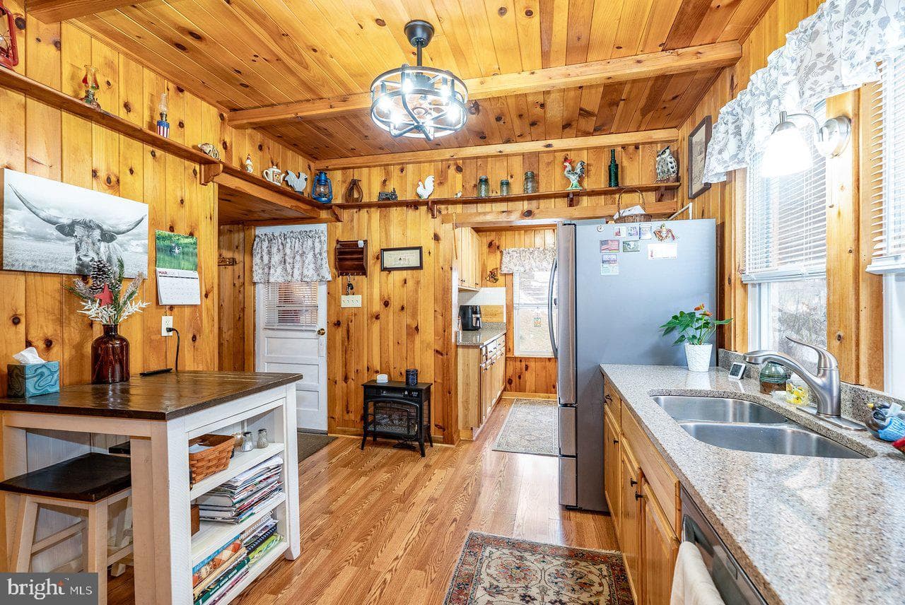 8545 Sugar Grove Road photo 16