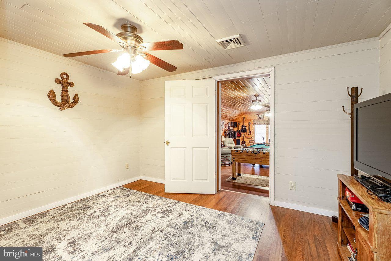 8545 Sugar Grove Road photo 49