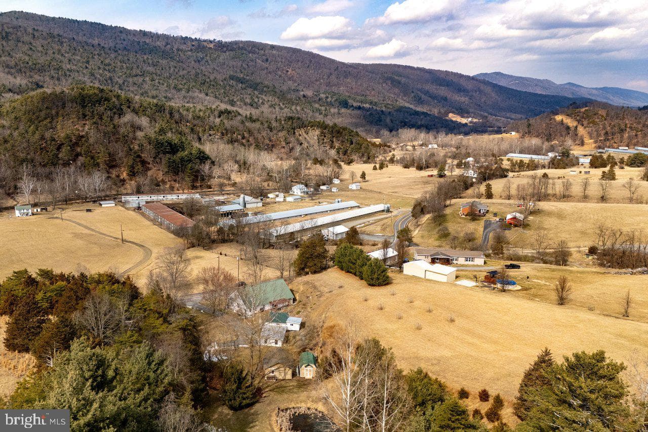 8545 Sugar Grove Road photo 71