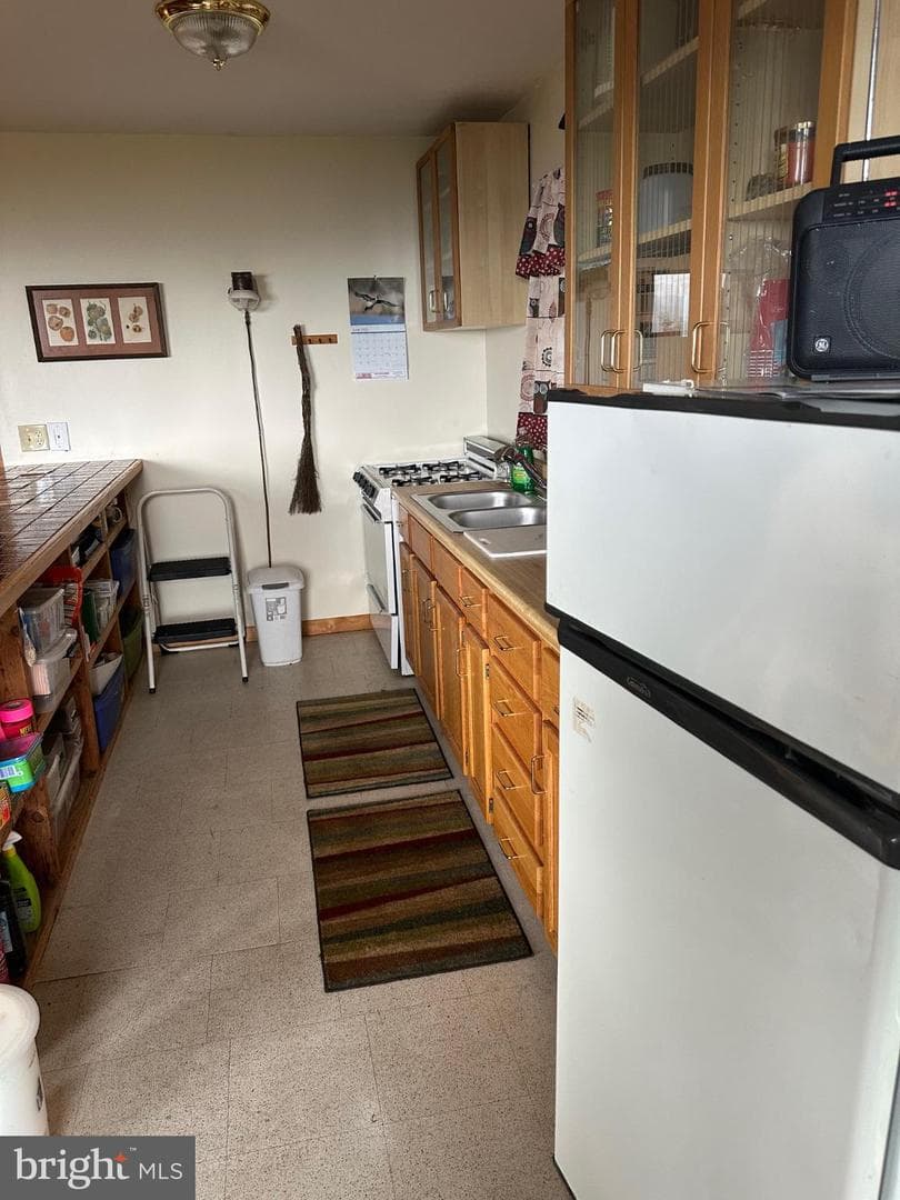 46 Pond Road photo 12